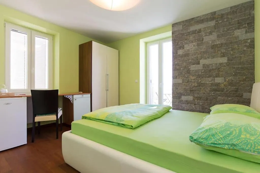 Villa Ajda - Green Room Omisalj 0*,  Croatia